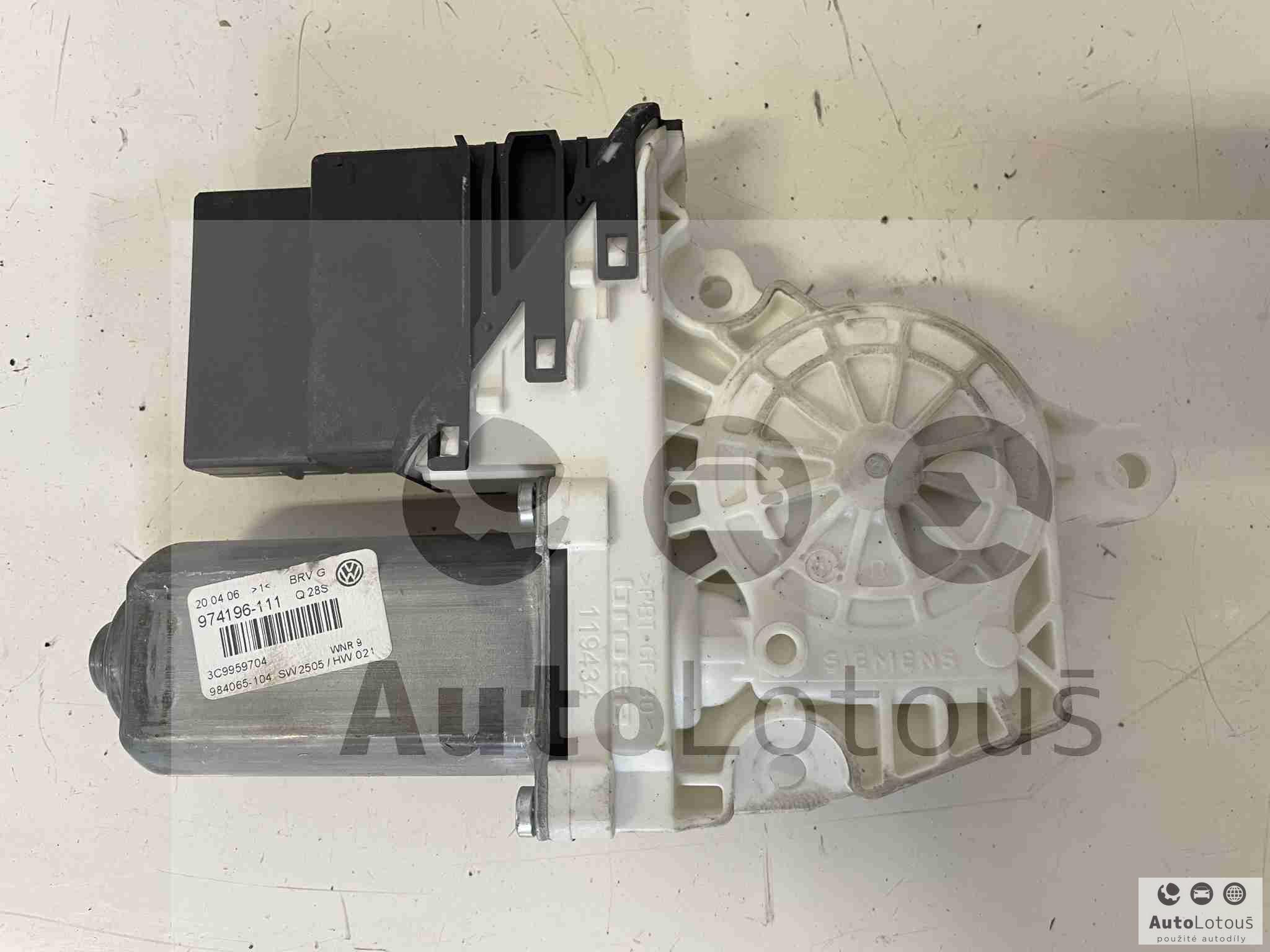 Motorek okna pravý zadní VW Passat B6 3C9959704 3C9 959 704