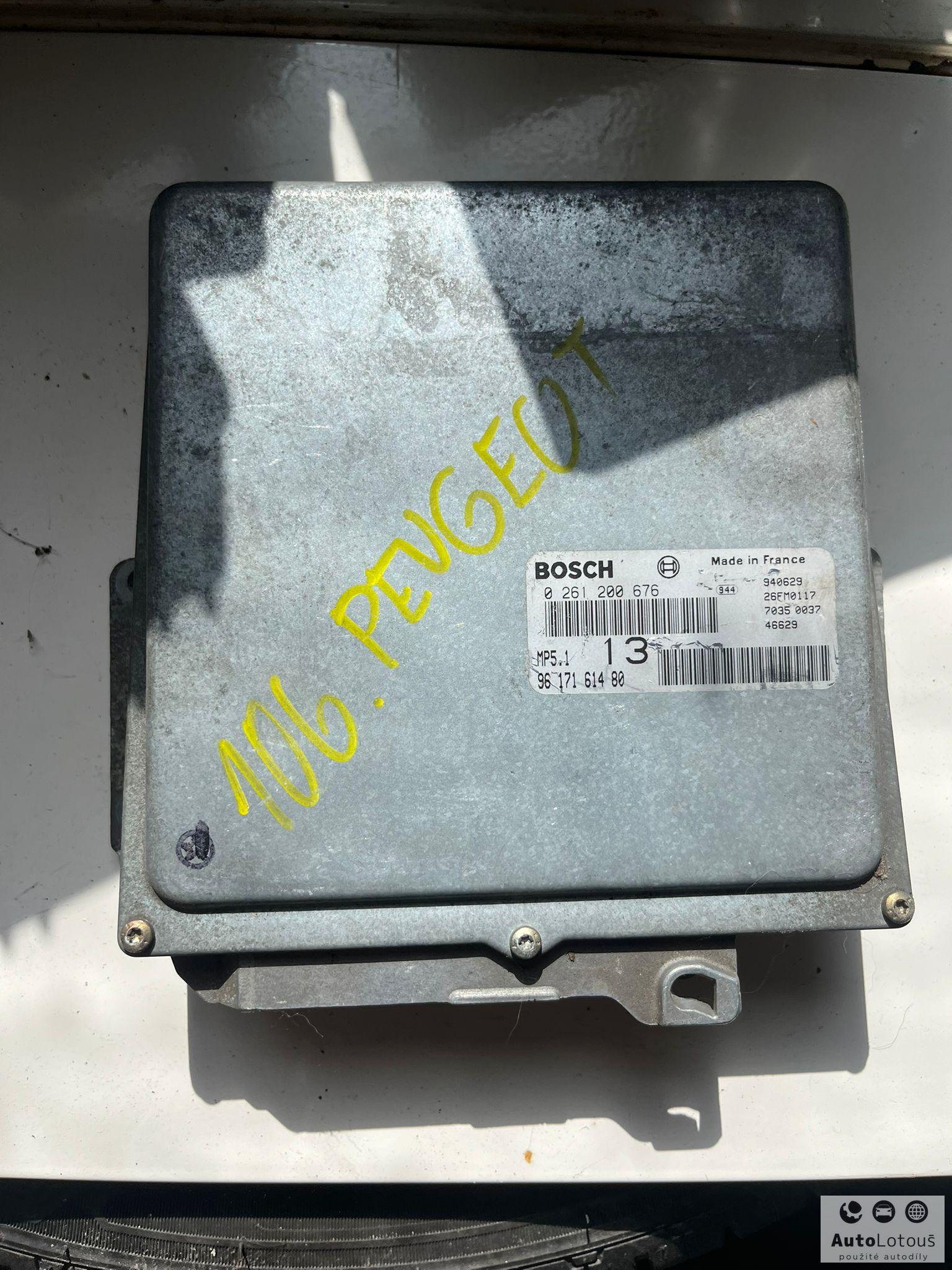 Řídící jednotka motoru Peugeot 9617161480, 0261200676