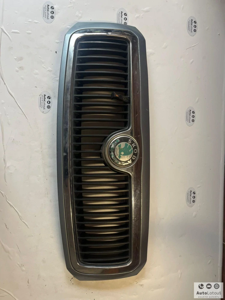 Maska Škoda Fabia 1, šedá metalíza barva 6Y0853661