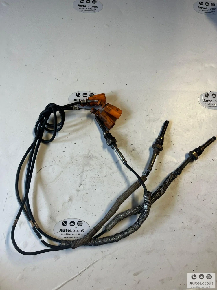 Čidlo teploty výfukových plynů 03G906088D 925