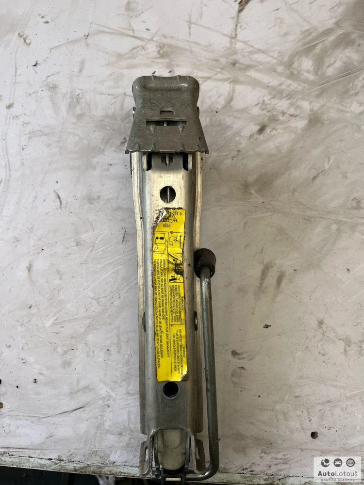 Hever Audi A4 8E0011031D