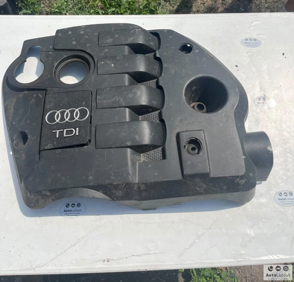Kryt motoru Audi 054682AF 013427/2AD