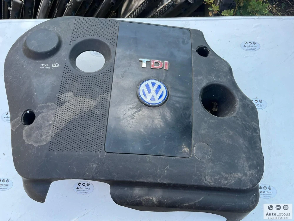 Kryt motoru VW 038103925AP