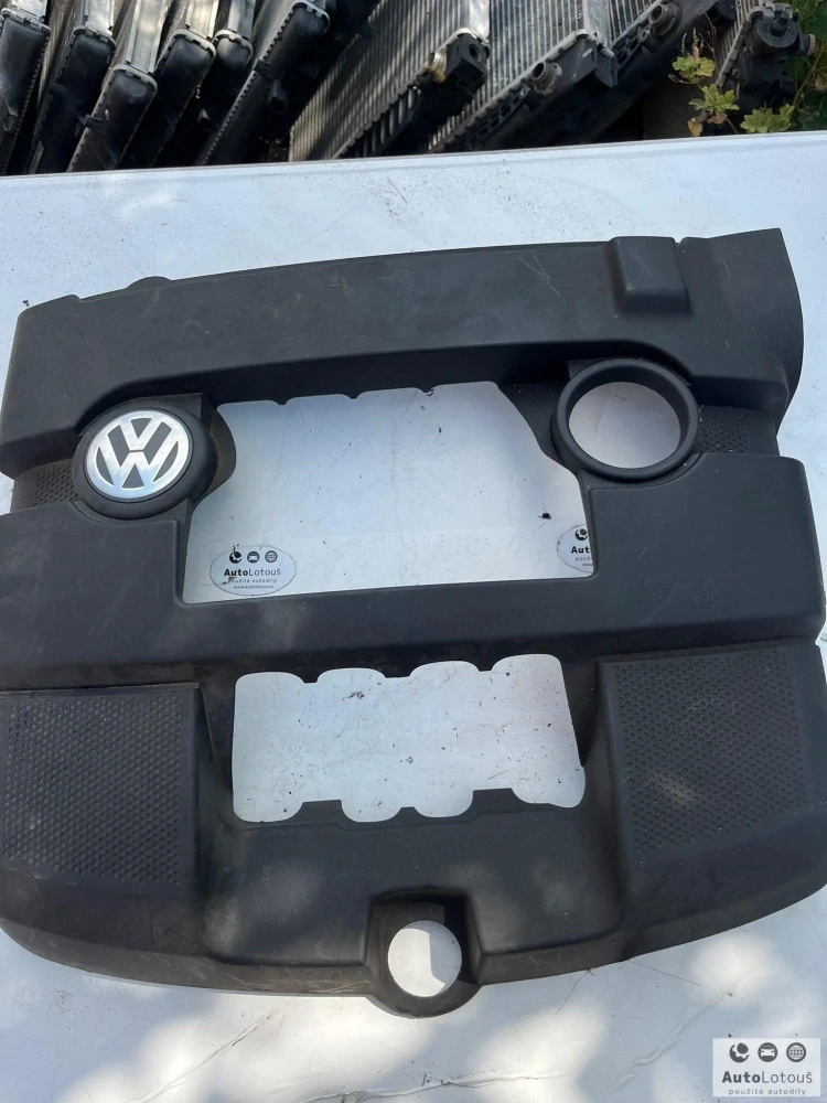 Kryt motoru VW 06A103925CH