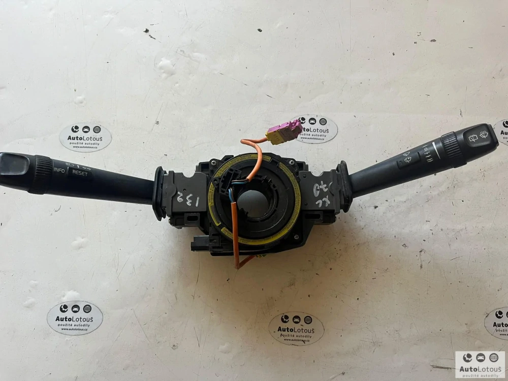 Páčky pod volant Volvo 30772171