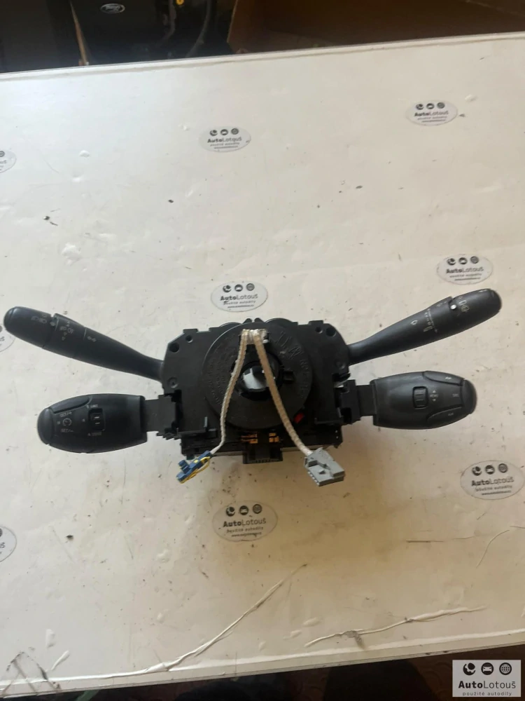 Páčky pod volant Peugeot 96628726XT