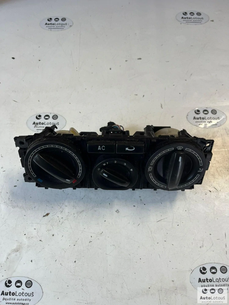Panel ovládání klimatizace VW T5 7H0820045D9B9