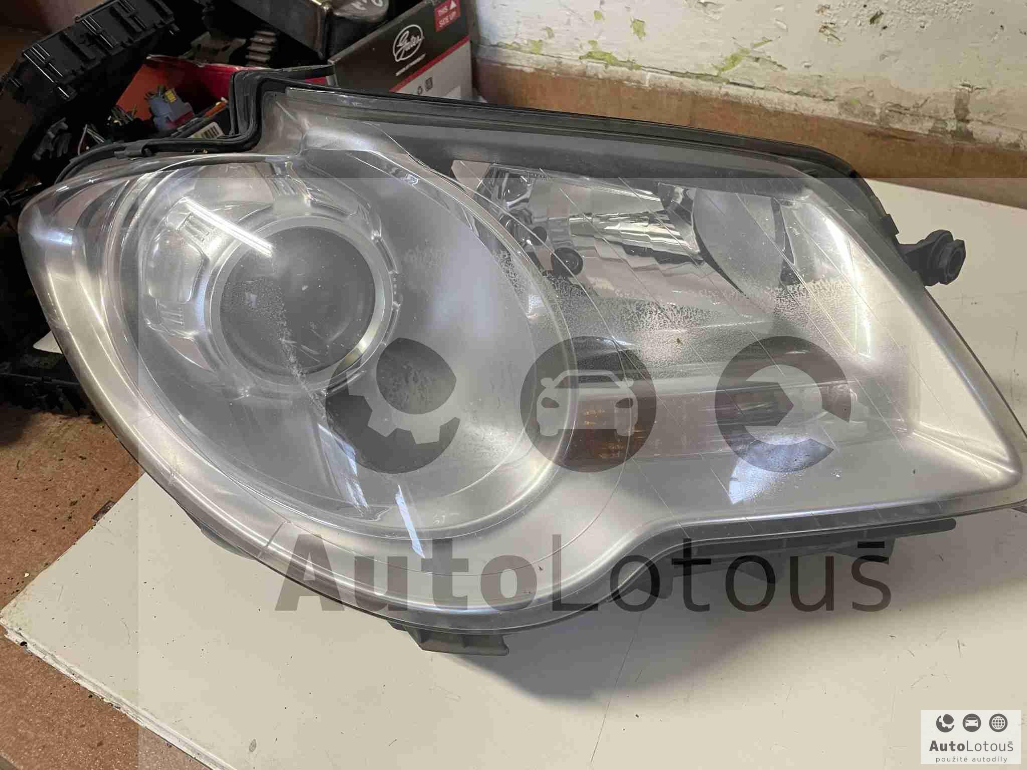 Světlomety VW Touran FACE 1T1941005B 1T1941006B H7+H7