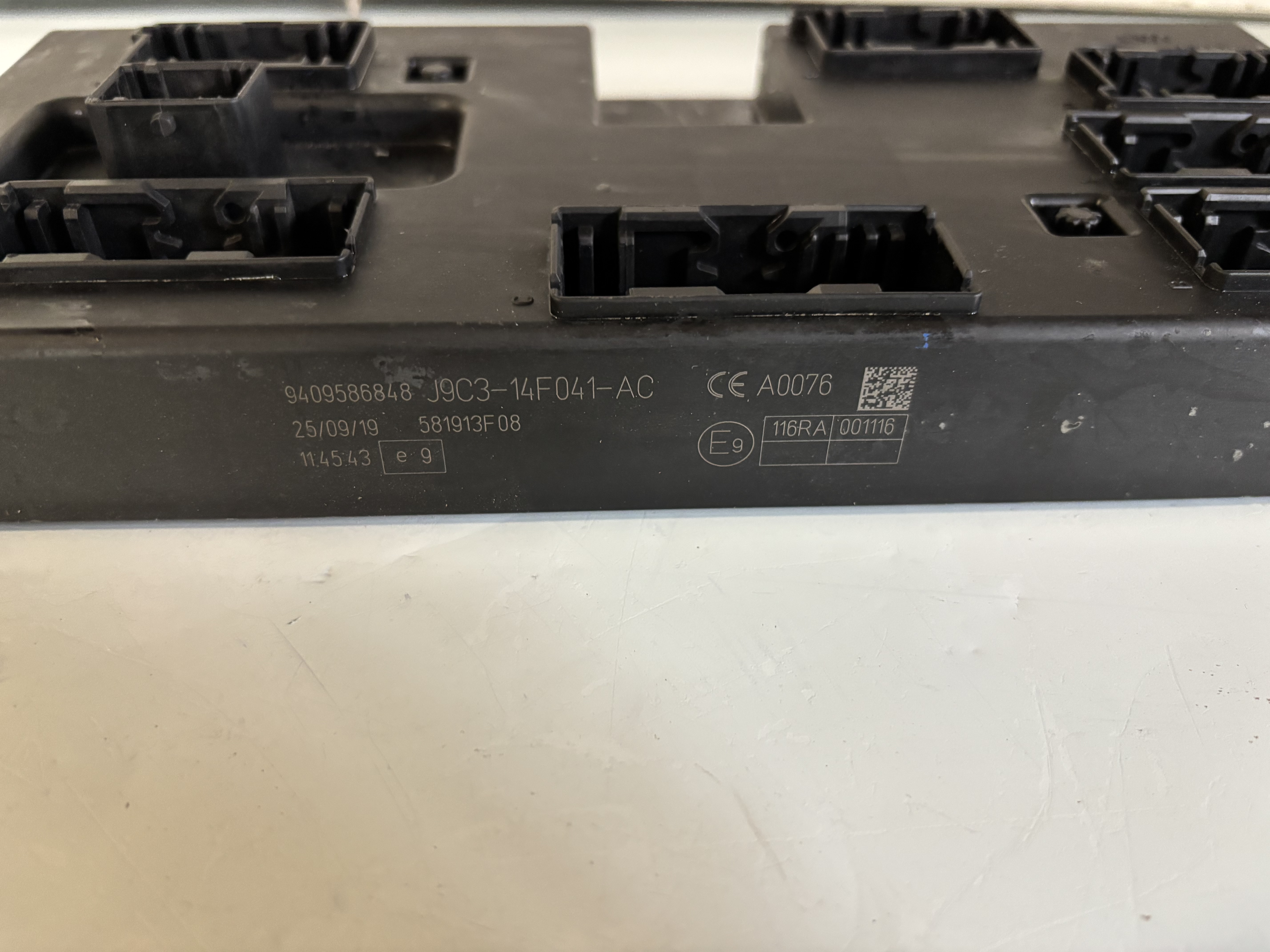 JAGUAR CONTROL MODULE  komfortní jednotka J9C3-14F041-AC J9C314F041AC
