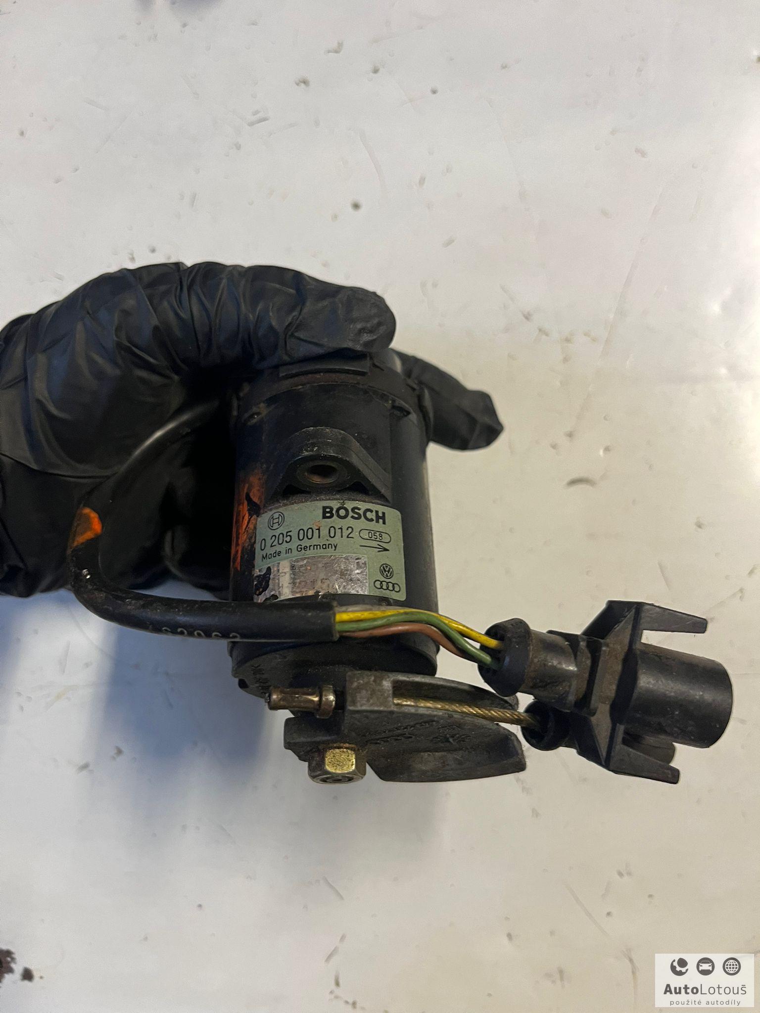 plynový pedál senzor VW Passat B4,0205001012