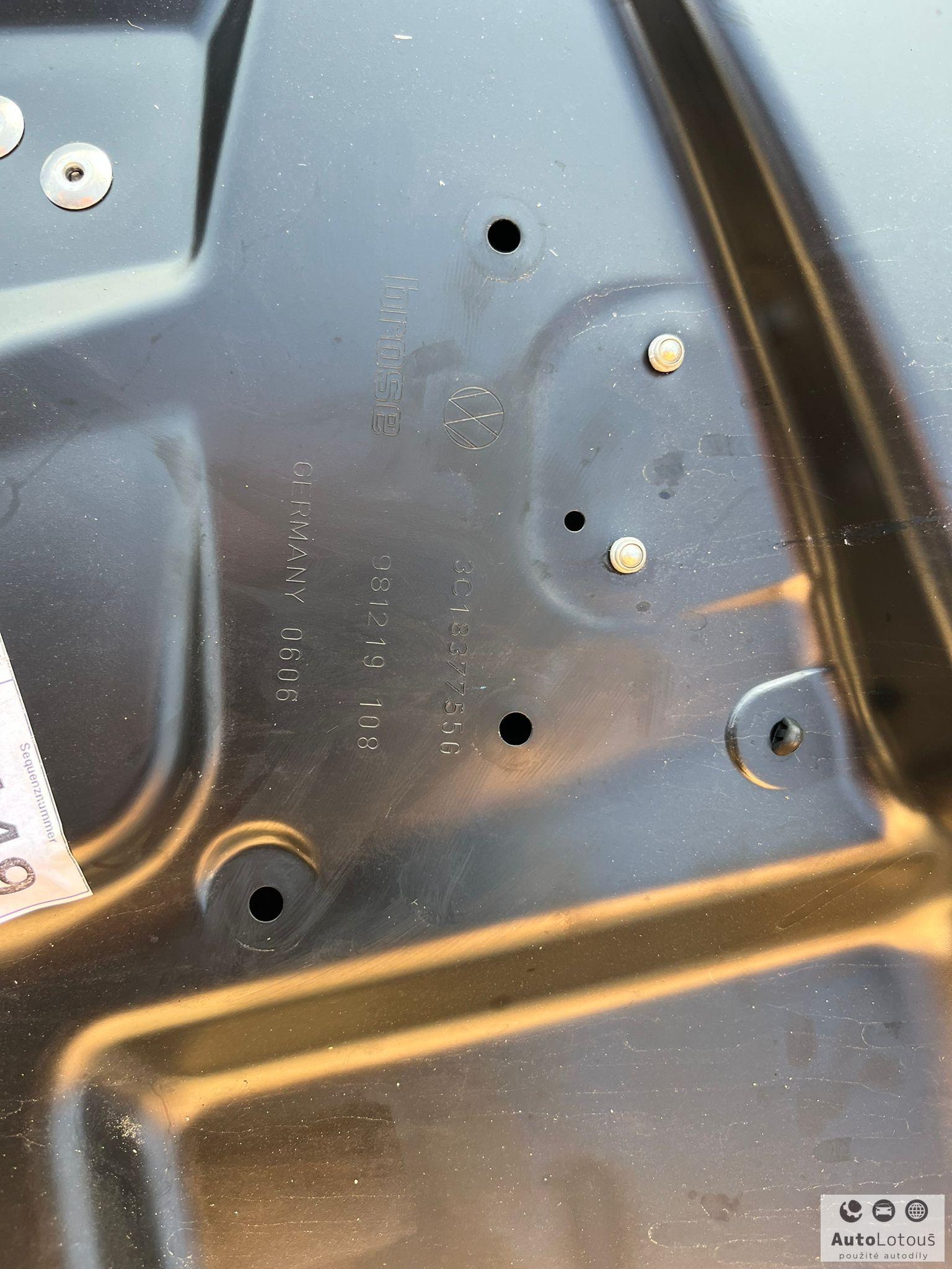 Mechanismus stahování oken přední levý W Passat B6 3C1837755G