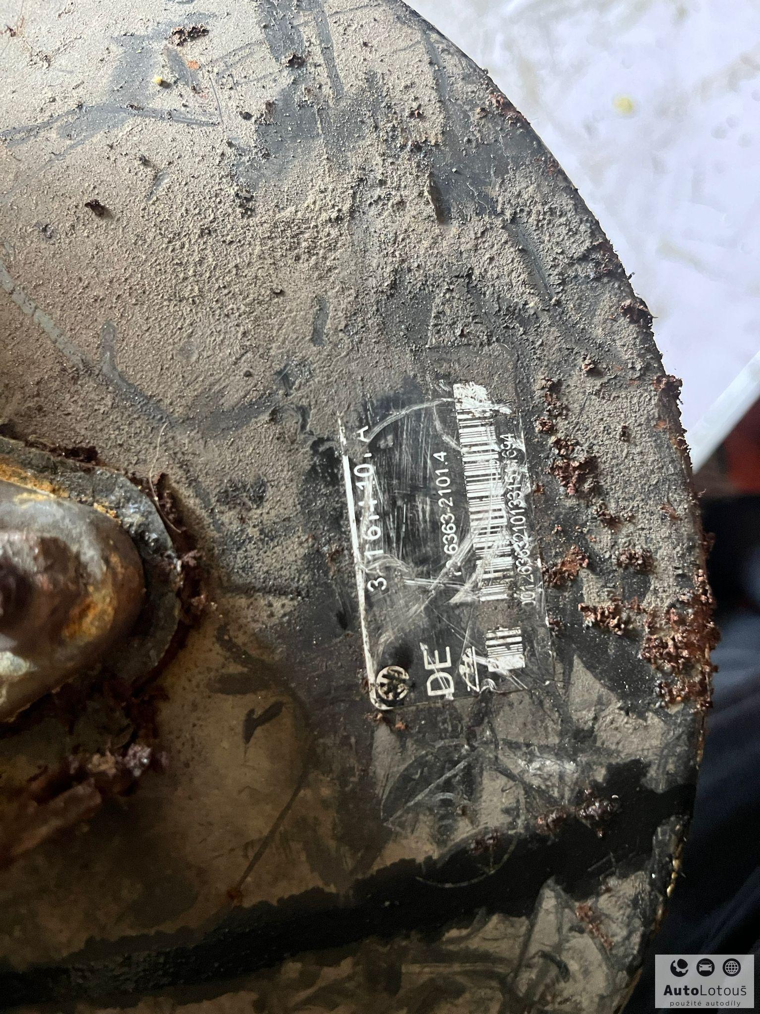 Posilovač brzd VW Golf 3, 1H1614101G