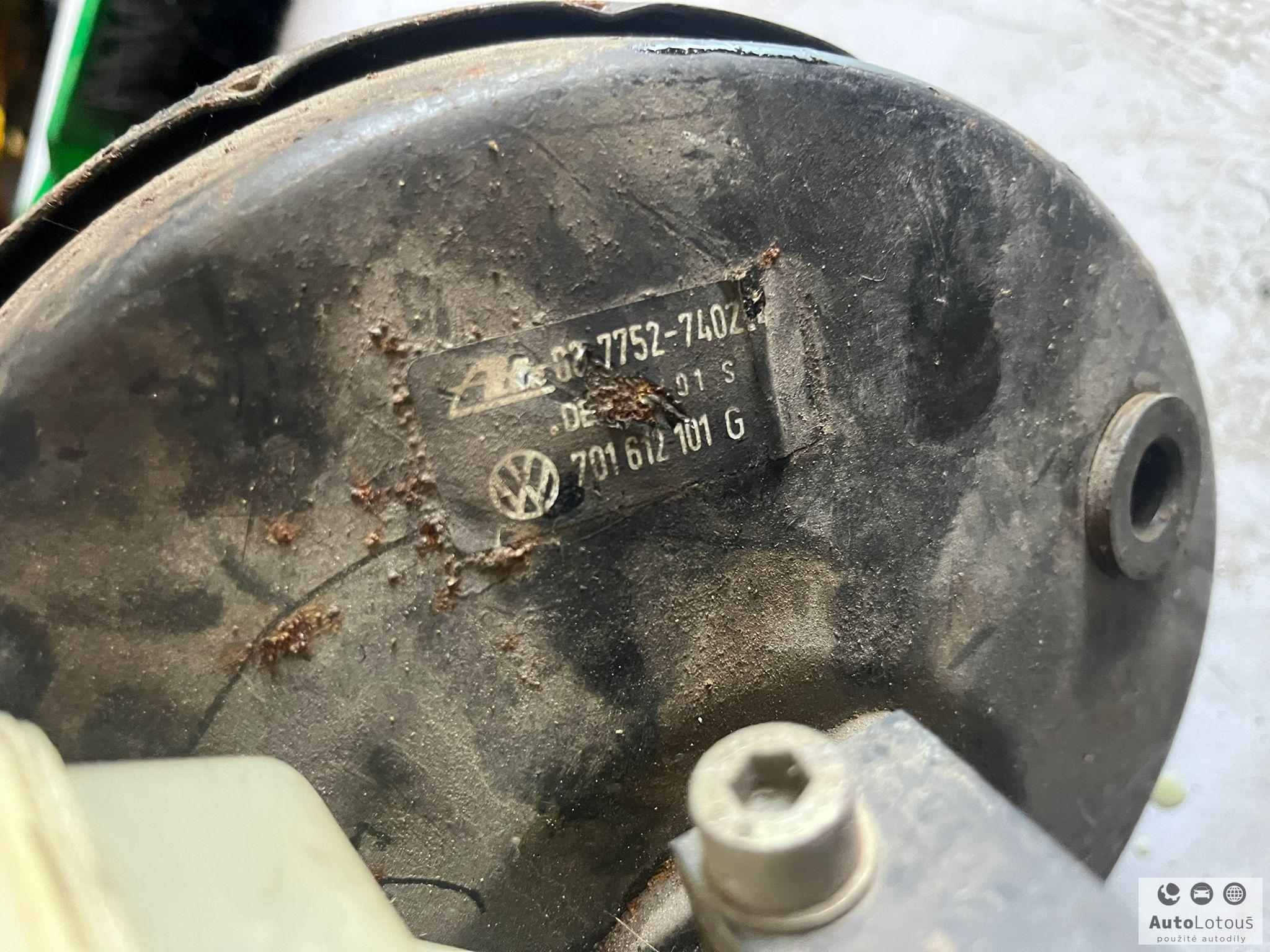 Posilovač brzd VW Transportér T4 701612101G