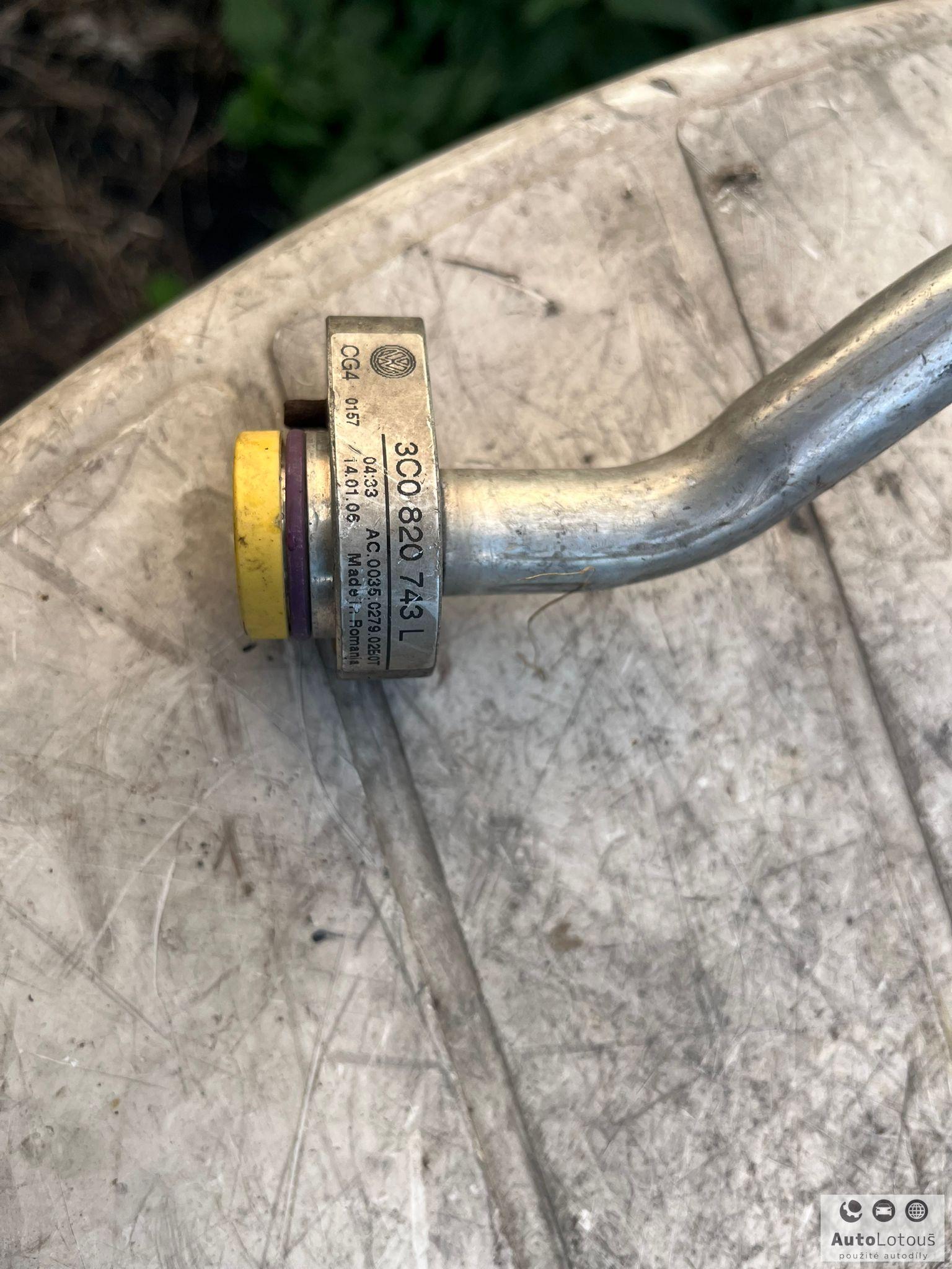 Trubka klimatizace VW Passat B6 3C0820743L