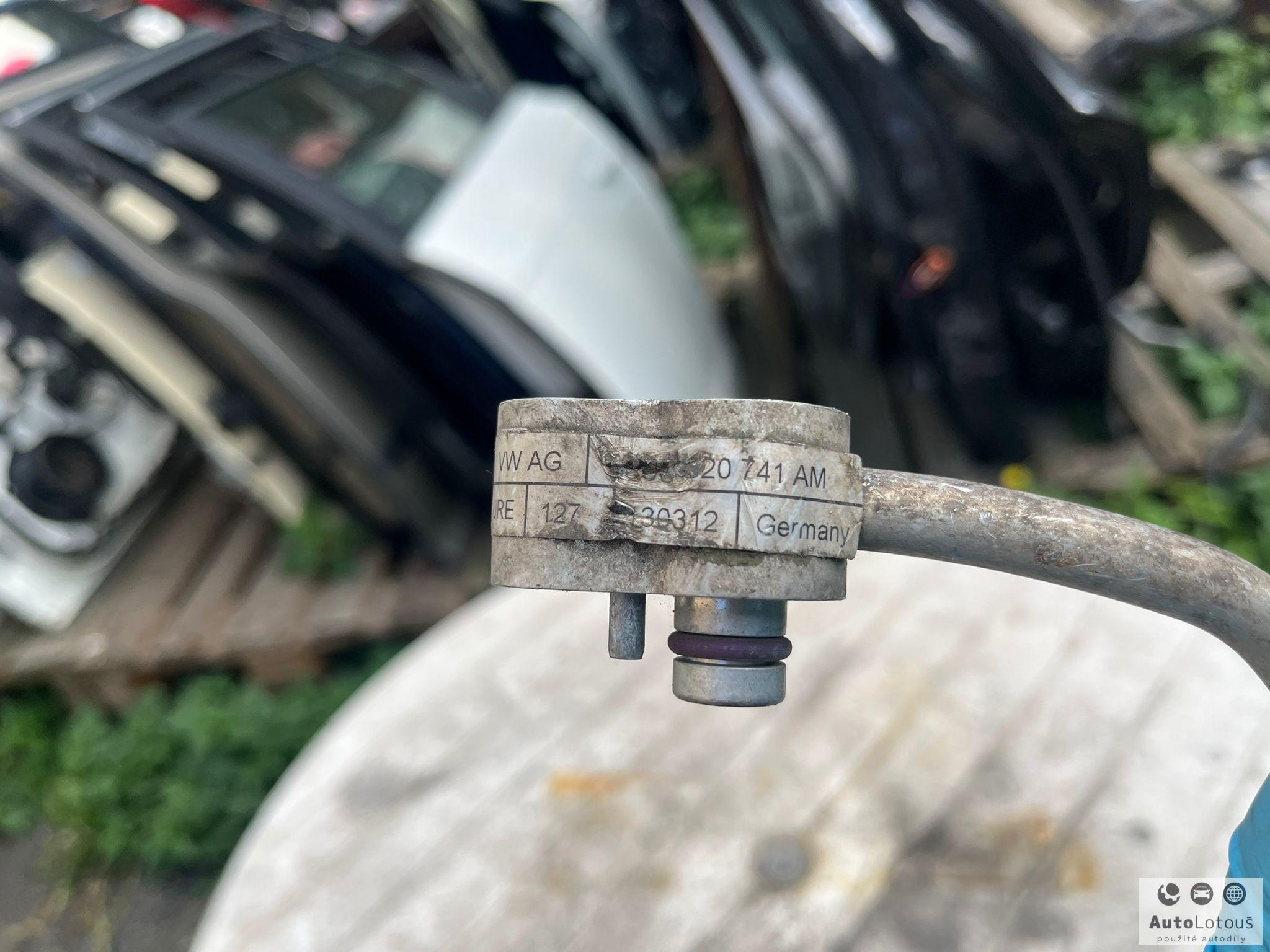 Trubka klimatizace VW Passat 3C0820741AM