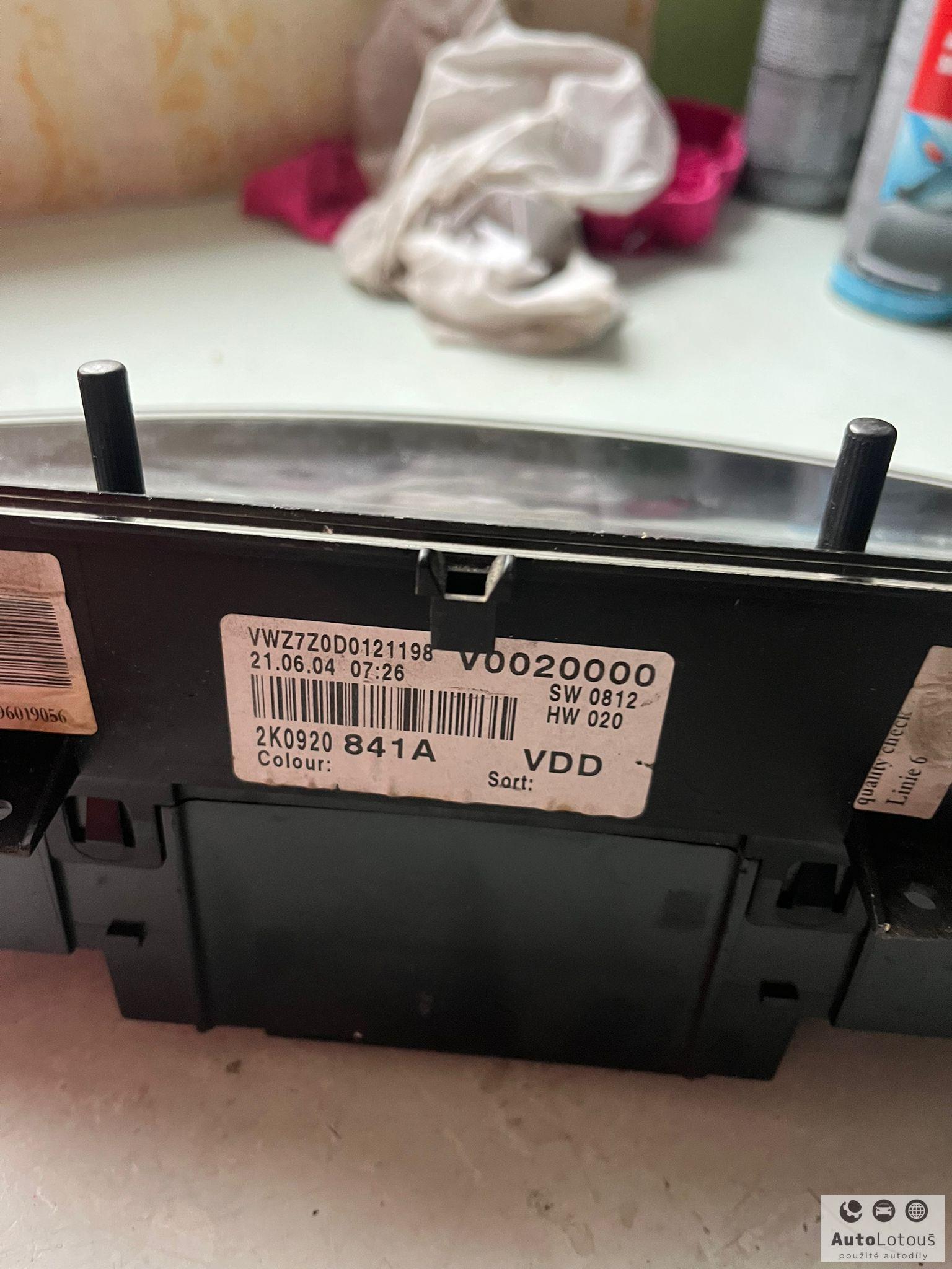 Budíky VW Caddy 2K0920841A