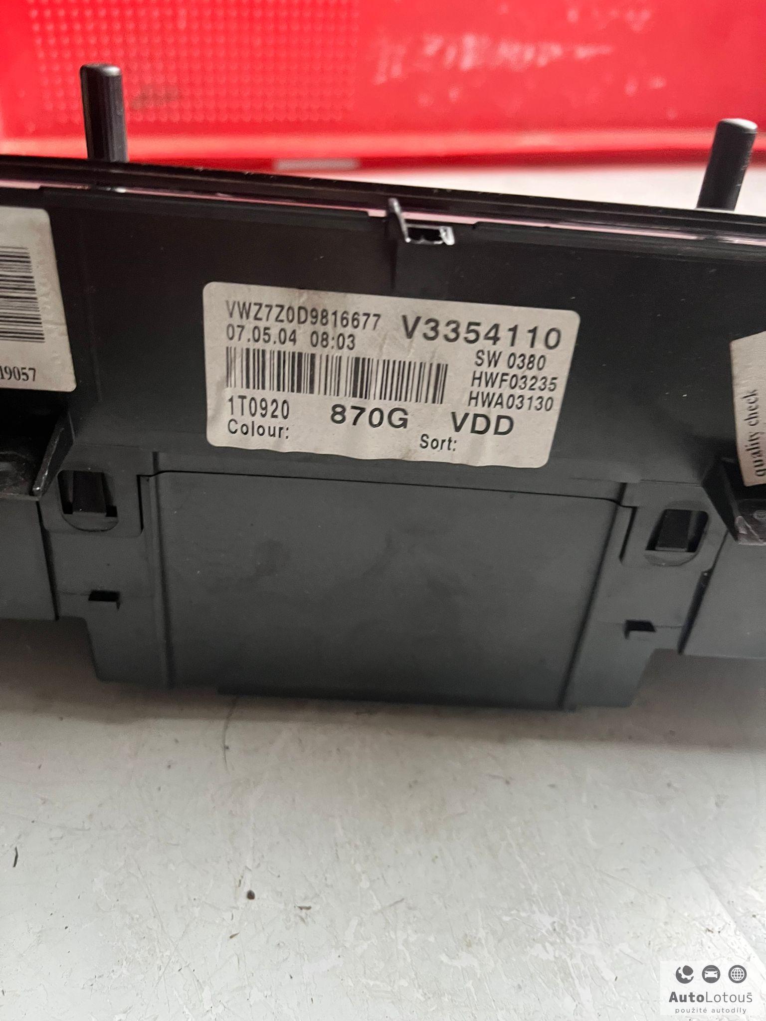 Budíky VW Touran 1T0920870G