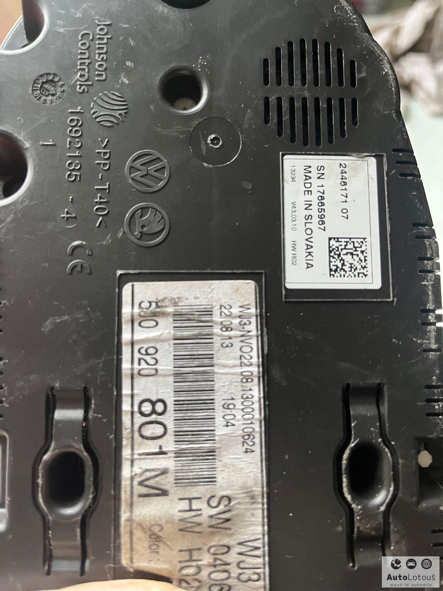 Budíky Škoda 5J0920801M