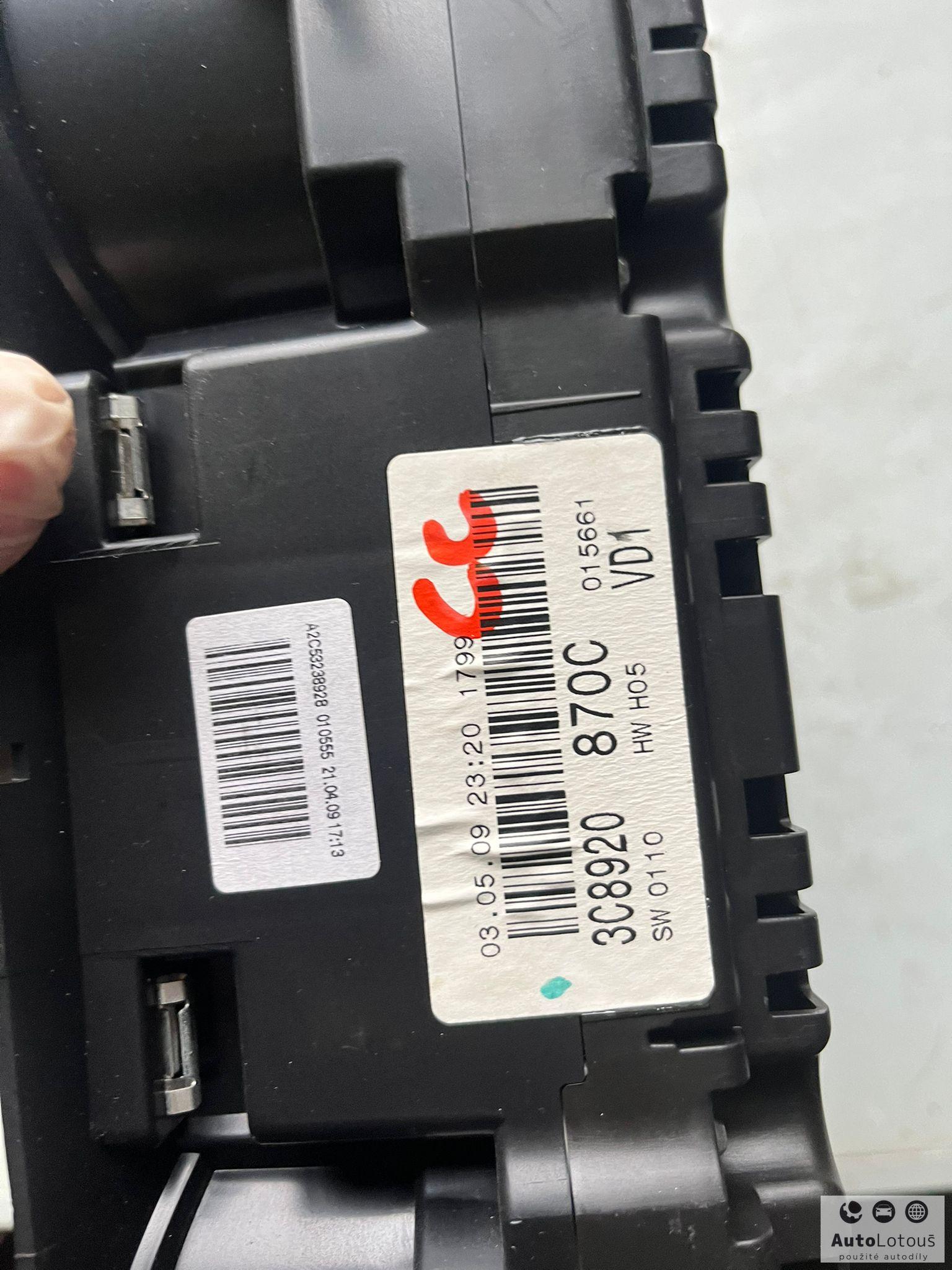 Budíky VW Passat CC 3C8920870C