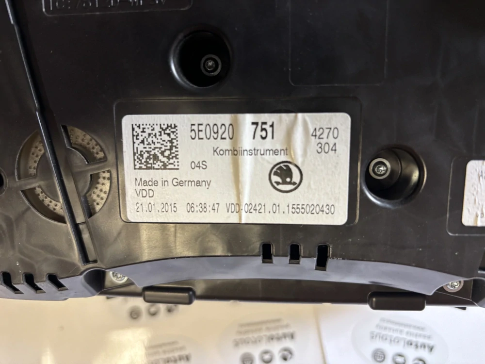 Budíky Škoda Octavia 3 5E0920751 5E0 920 751