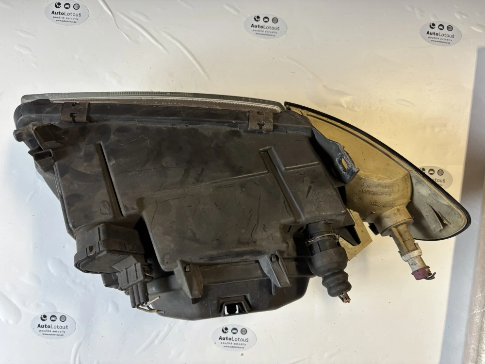 Levé přední světlo Audi A4 8D0941029B 8D0 941 029 B