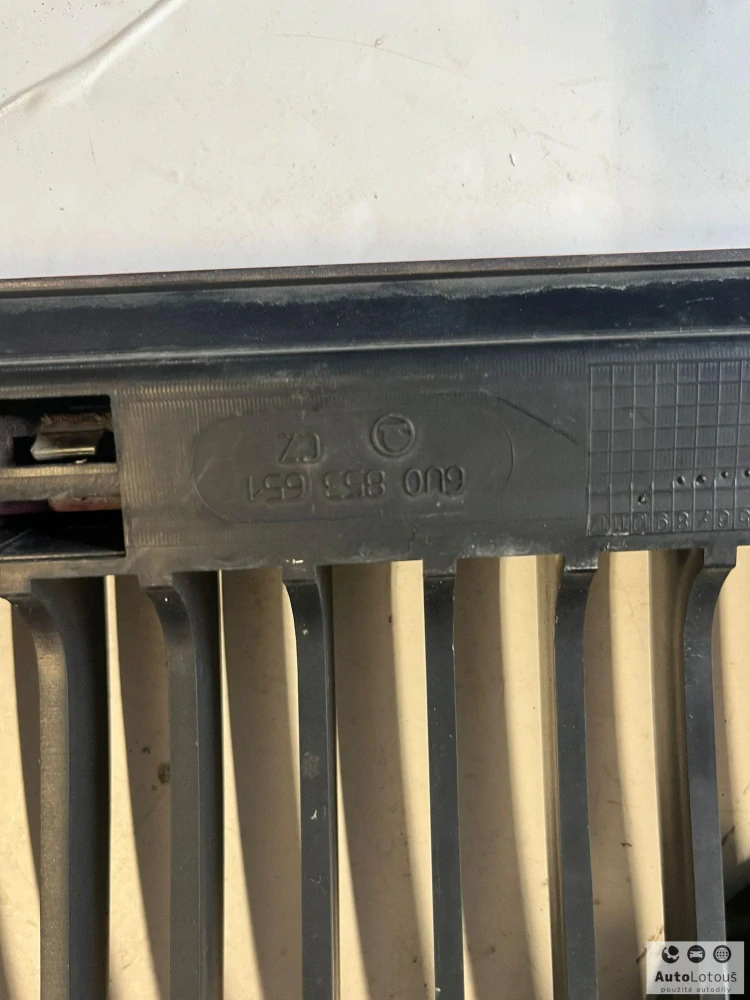 Maska Škoda, červená barva 6U0853651
