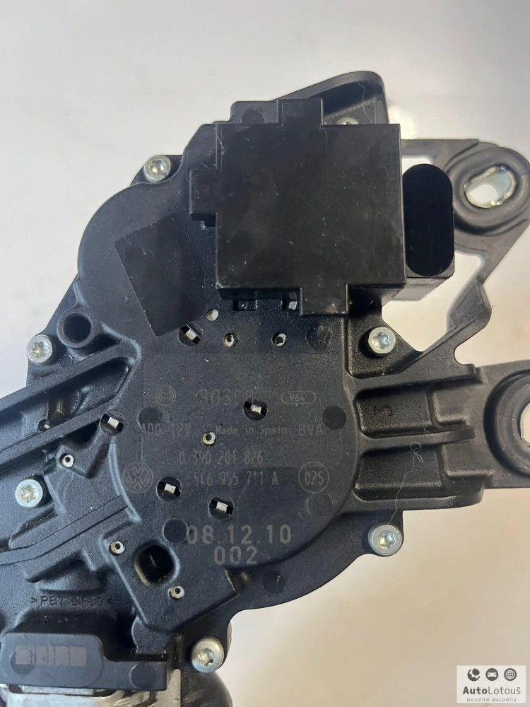 Motorek zadního stěrače 5K6955711A 0390201826