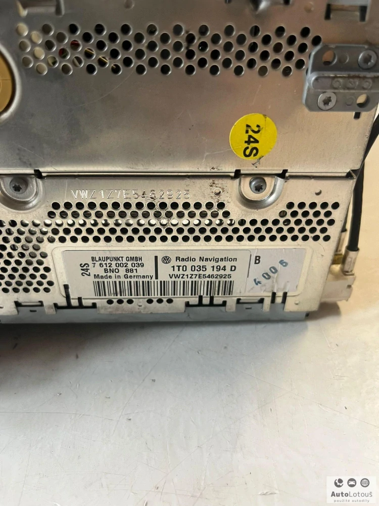 Rádio VW 1T0035194D (bez kódu)