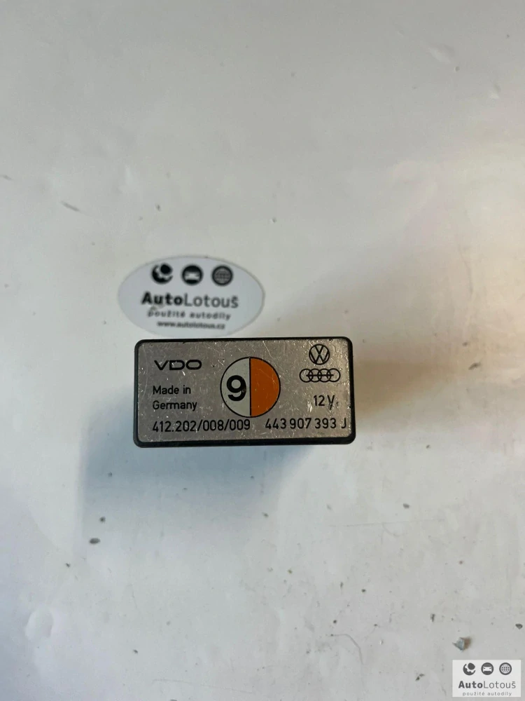 Relé 443907393J
