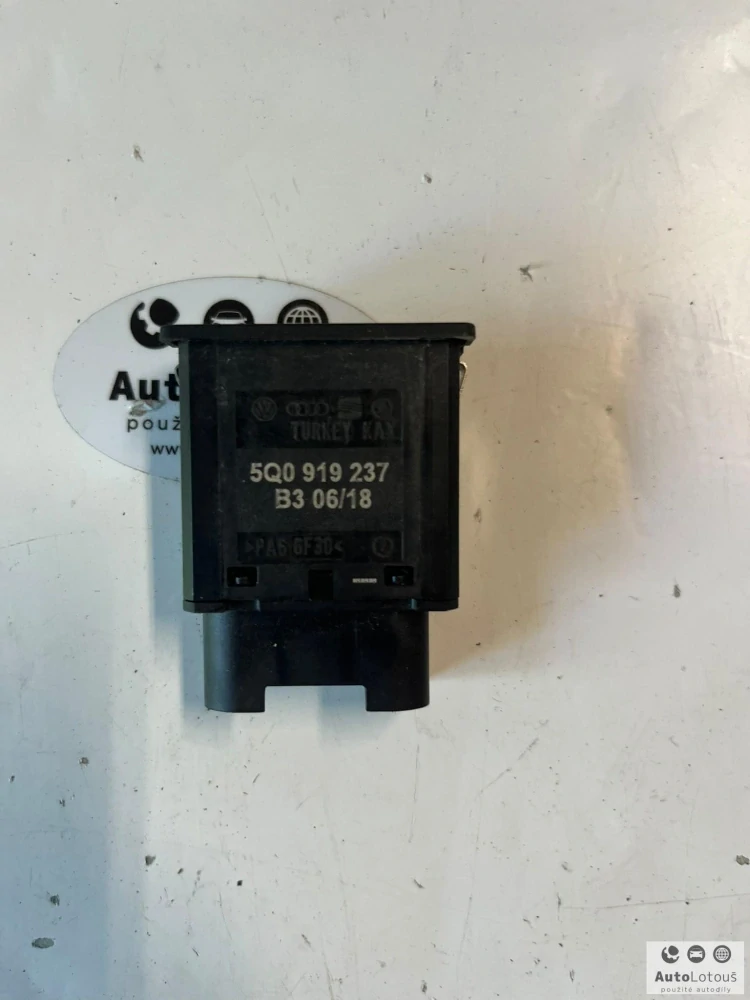 Spínač deaktivace airbagu 5Q0919237