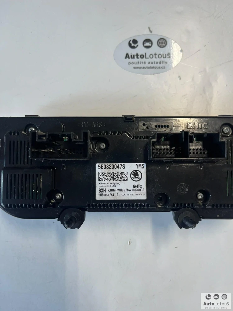 Panel klimatizace Škoda Octavia III 5E0820047S