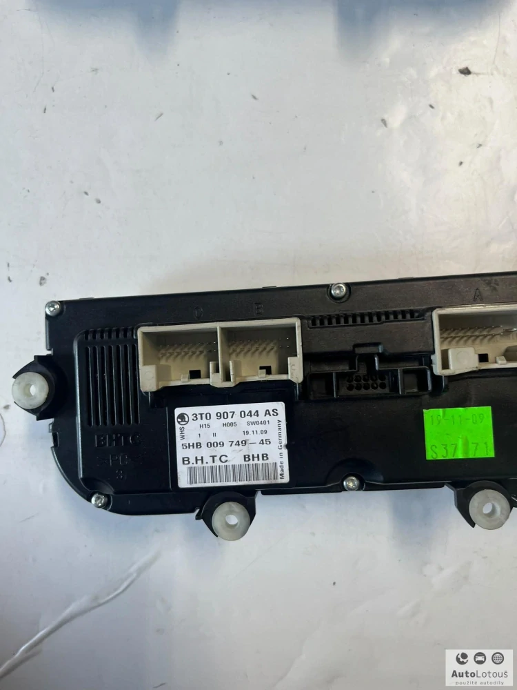 Panel ovládání klimatizace Škoda 3T0907044AS