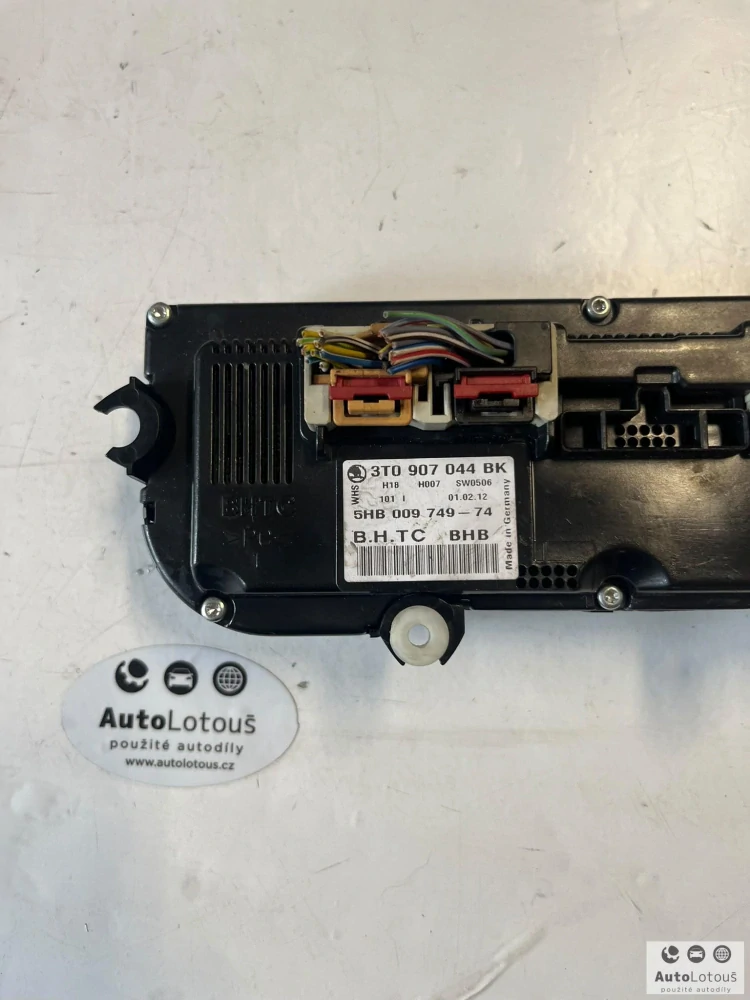 Panel ovládání klimatizace Škoda 3T0907044BK
