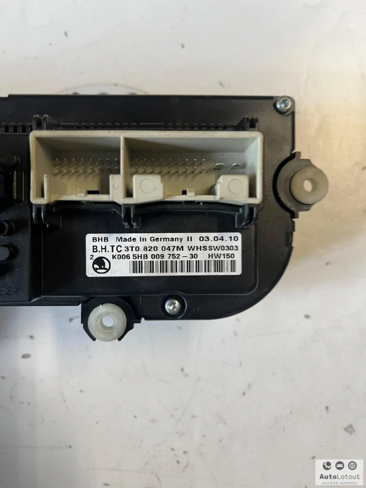 Panel ovládání klimatizace Škoda 3T0820047M