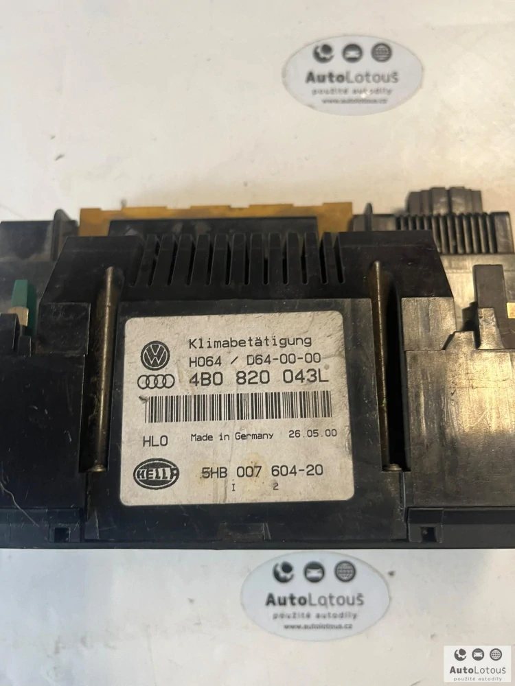 Panel ovládání klimatizace AUDI A6 4B0820043L