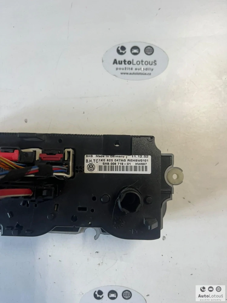 Panel ovládání klimatizace VW 1K0820047AG