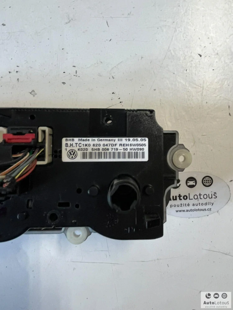 Panel ovládání klimatizace VW 1K0820047DF