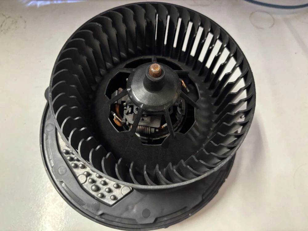 Ventilátor topení T1018602ML 5Q1819021F