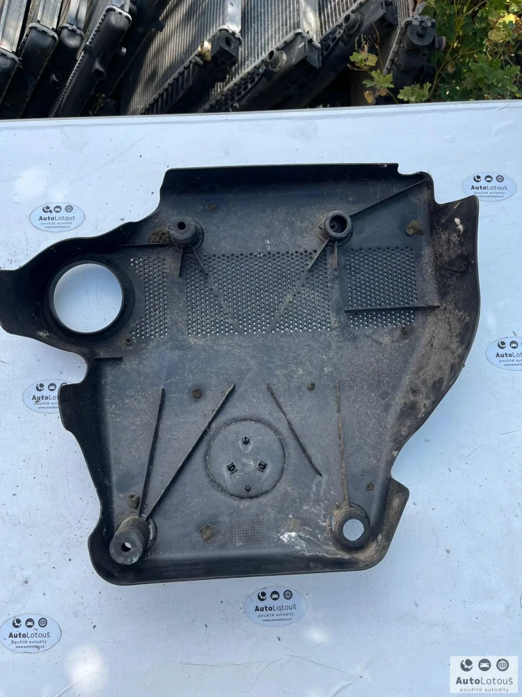 Kryt motoru VW 06A103927F