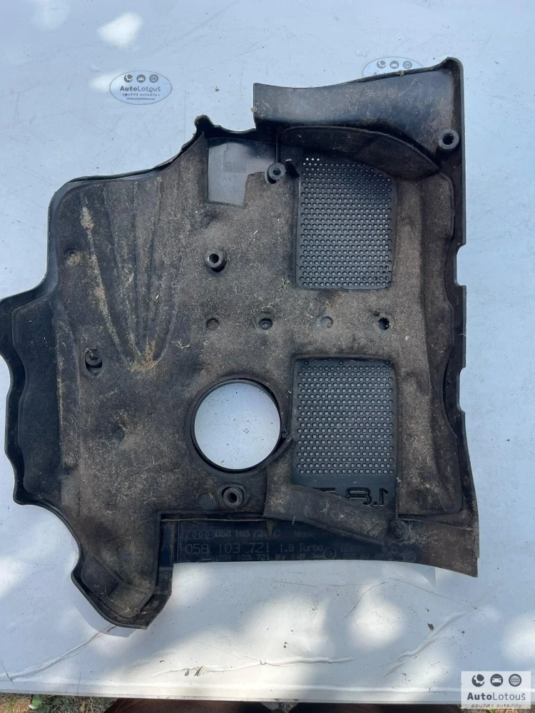 Kryt motoru Audi 058103721