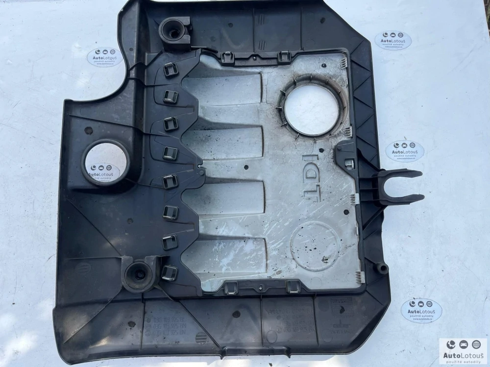 Kryt motoru VW 03G103925BL
