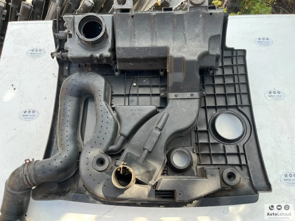Kryt motoru VW FSI 03C129607K