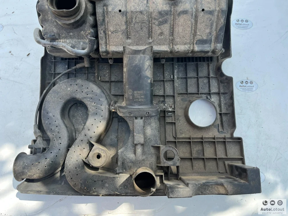 Kryt motoru Škoda 03E129607F
