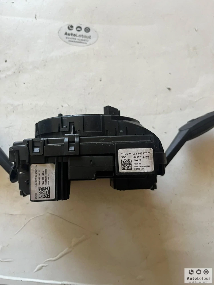 Páčky pod volant BMW LK39200208119 LZ696267003