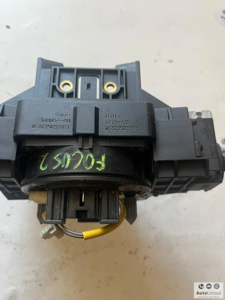 Páčky pod volant Ford Focus II. 4M5T13N064GH