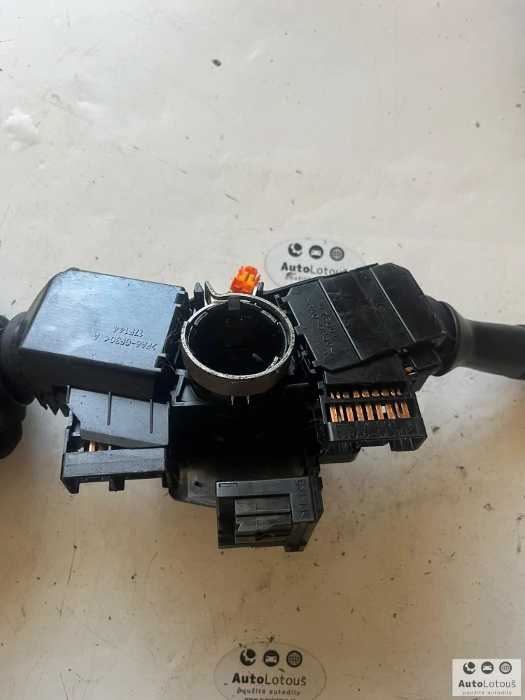Páčky pod volant 17F144 17F001