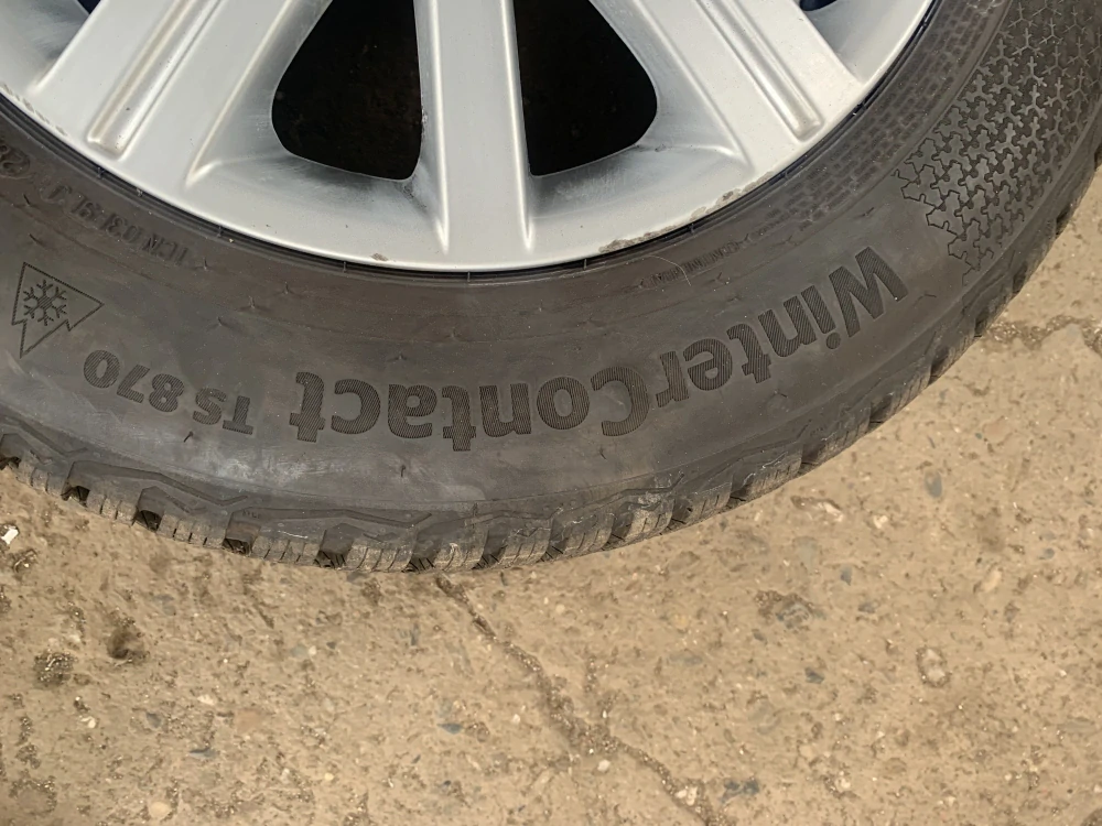 ALU kola vw golf V, 5K0601025J, zimní pneumatiky Continental 195/65 r15
