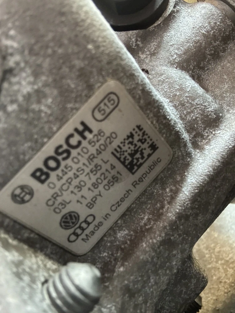 Vstřikovací čerpadlo VW 2,0Tdi 03L130755L 03L 130 755 L BOSCH 0 445 010 526