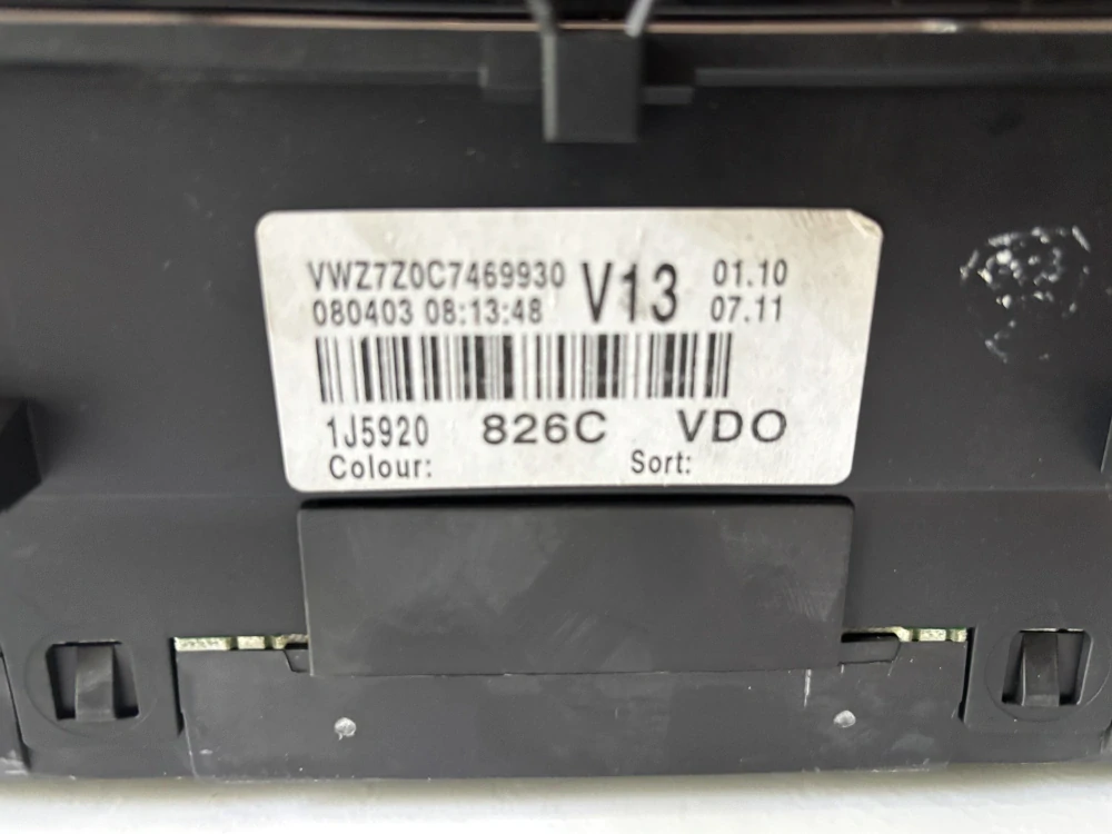 Budiky polodot VW Golf IV Bora 1J5920826C