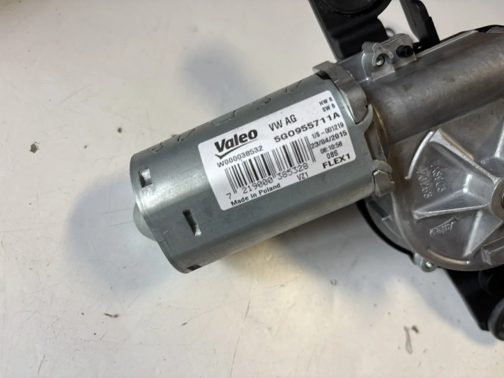 5G0955711A motorek stěrače zadních pátých dveří VW Golf 7